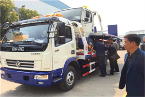 巴彦淖尔市汽车道路救援拖车价格